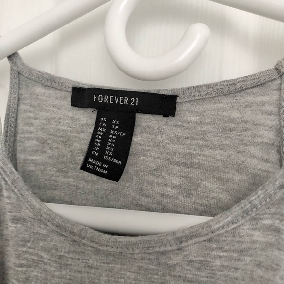 Flowy Halter Tank Top - Picture 2 of 2